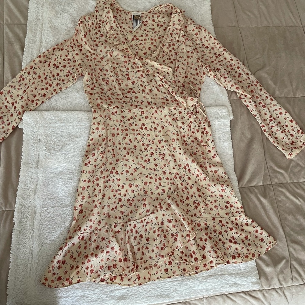 EUC Free People long sleeve floral wrap dress